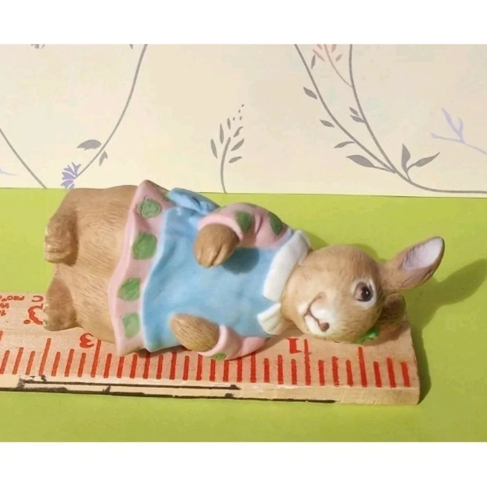 Vtg Bunny Rabbit Napkin Rings Boy‎ Girl Easter Spring Table Decor 4 pc Bisque